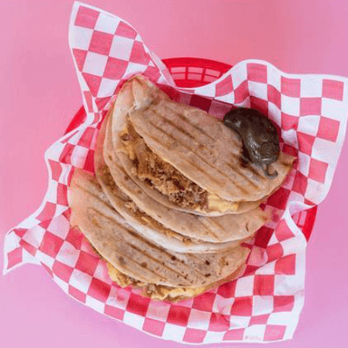 Quesadillas Con Pierna