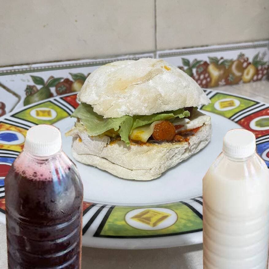Pambazo Premium + Bebida