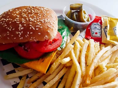 Hamburguesa Clásica Res con Papas! ??