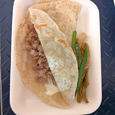 Quesadilla de Harina con Bisteck