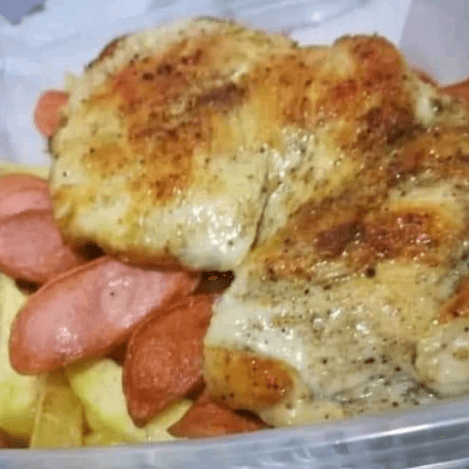 Salchi Alemana con Filete de Pollo