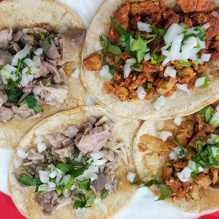 TACOS DE CARNITAS