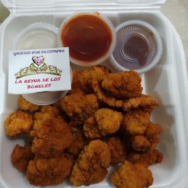 1/2 DE BONELES MAS 3 CUPS DE SALSAS