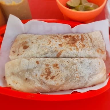 Burrito de Papa con Chorizo