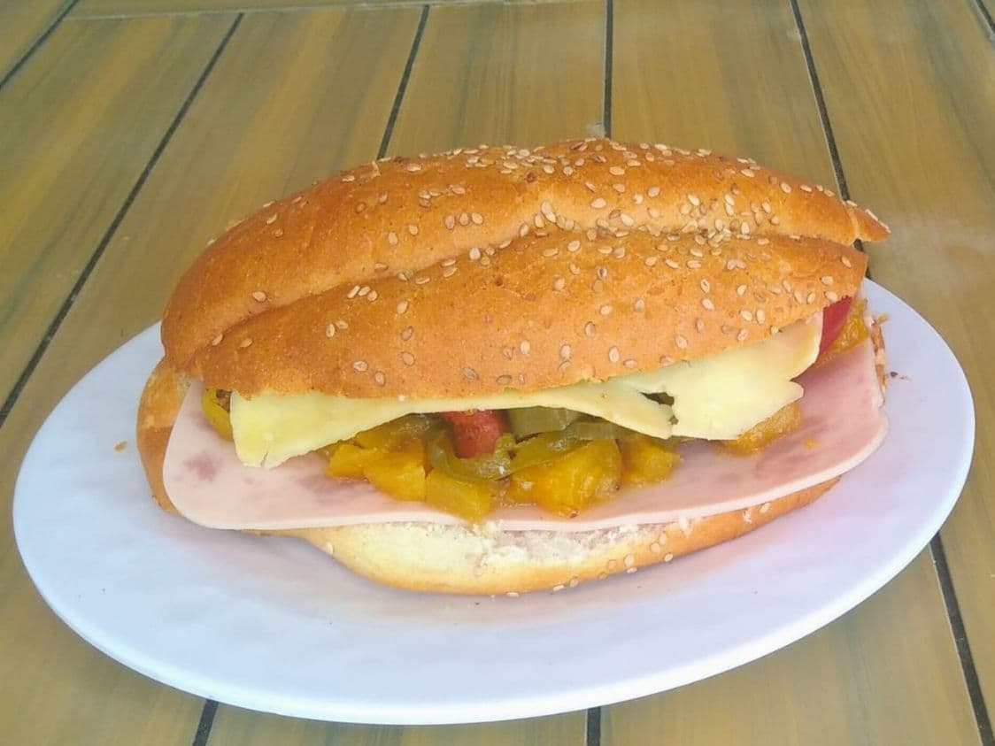 Torta Pollo Adobado con Queso
