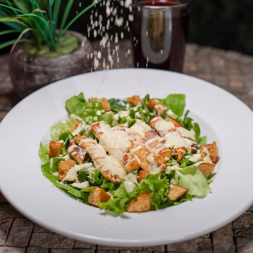 Ensalada César con Pollo