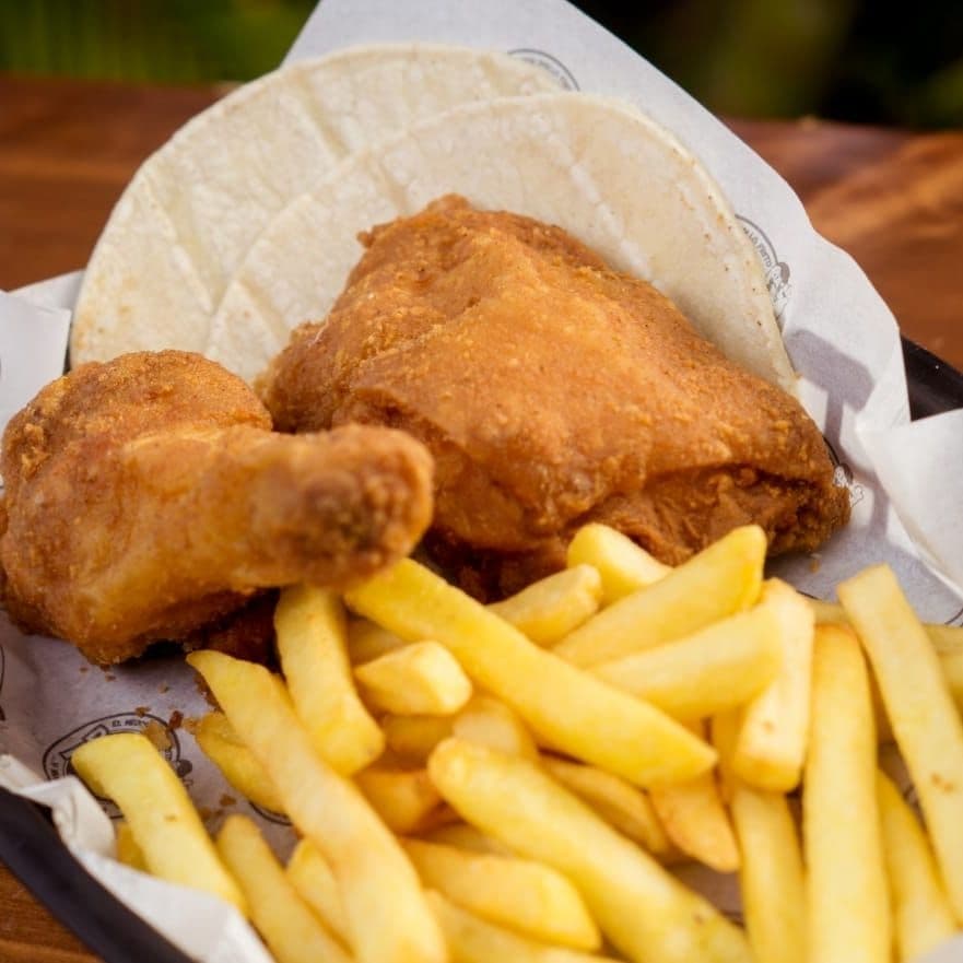 Combo 1 (2 piezas de pollo + Papas + Tortillas)
