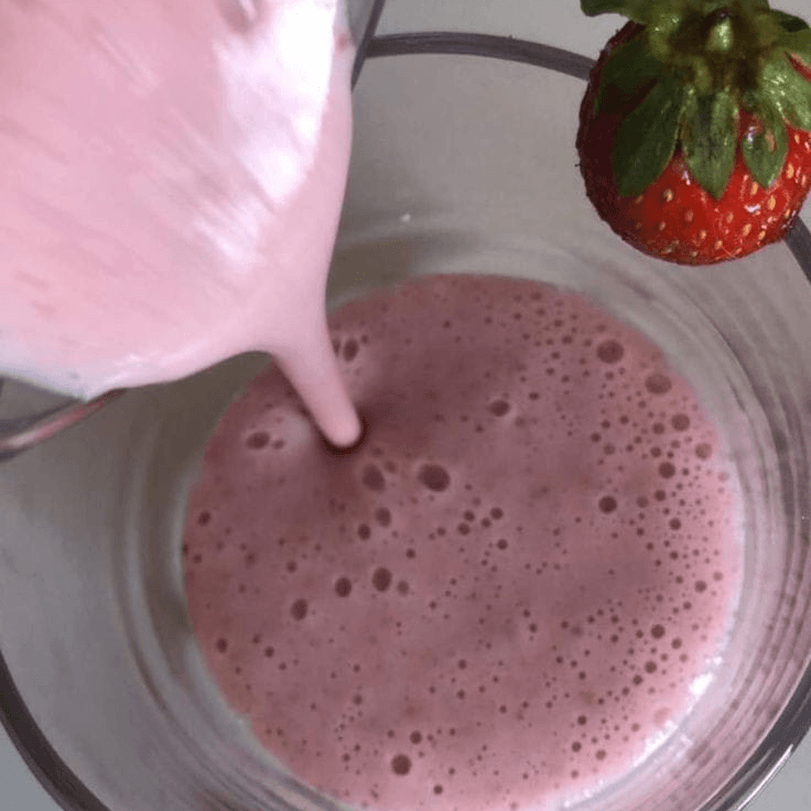 LICUADO DE FRESA 🥛🍓(VASO DE 1/2)
