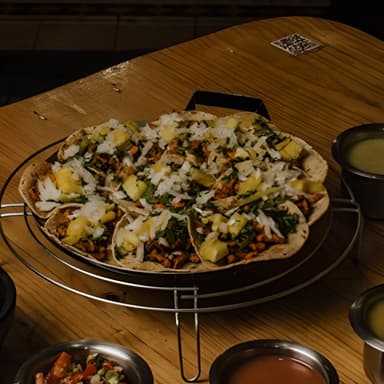 Taco al Pastor con Tortilla Árabe y Queso