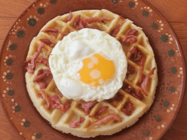 Waffle de Huevo con Tocino