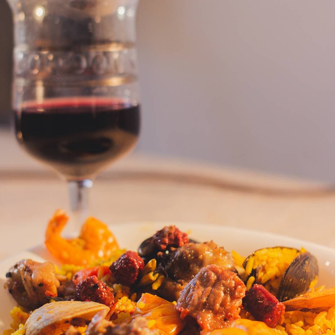 Paella Mar y Tierra