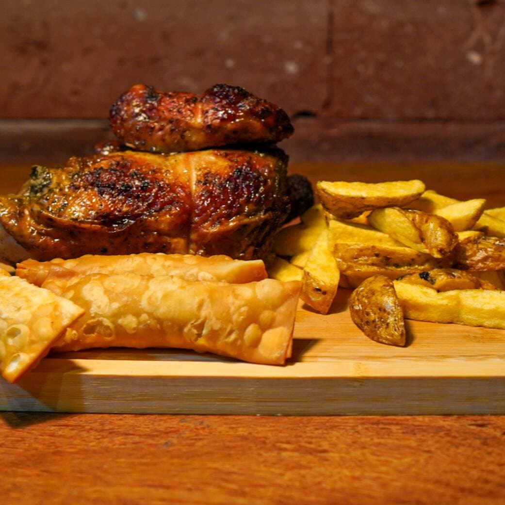 1/4 Pollo a la Brasa + 3 Tequeños