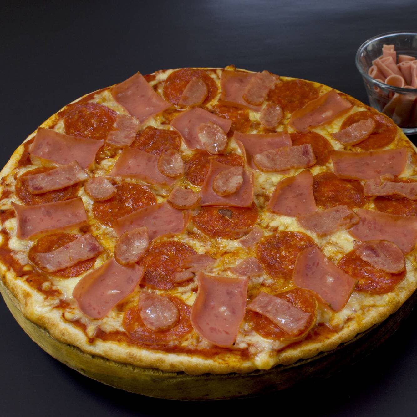 Pizza Carnes Frías