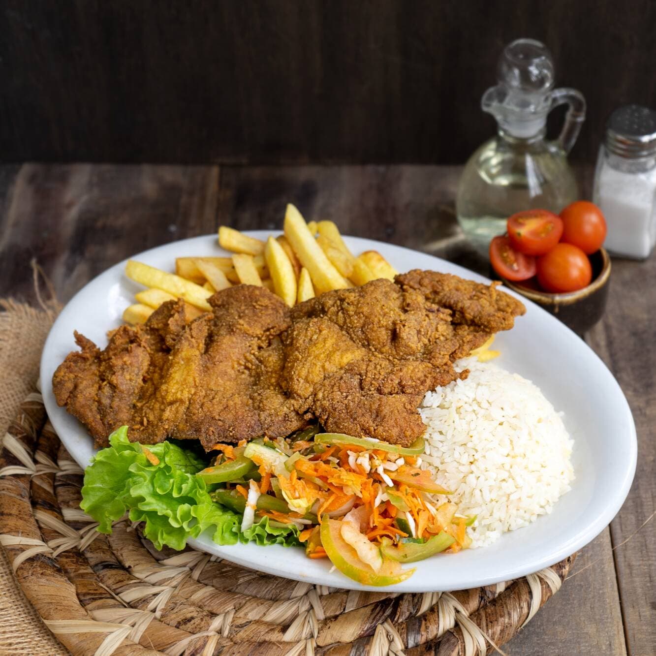 Combo Chuleta Pollo o Cerdo + Bebida