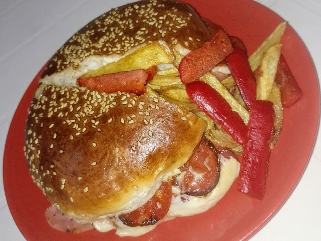 Combo Exg. Pizza/Burguer Con Papas y Bebida.