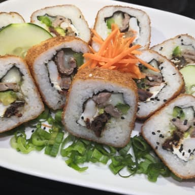 Combo 1 Rollo a Elegir+Porcion de Ensalada + Coca