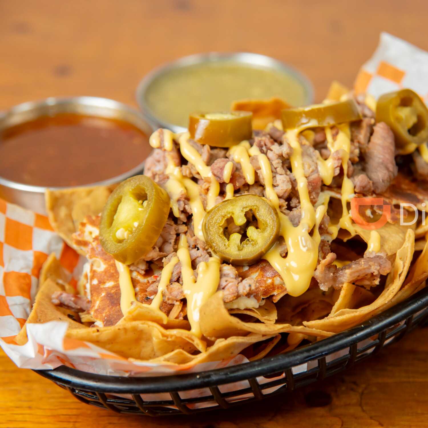 NACHOS CON ASADA