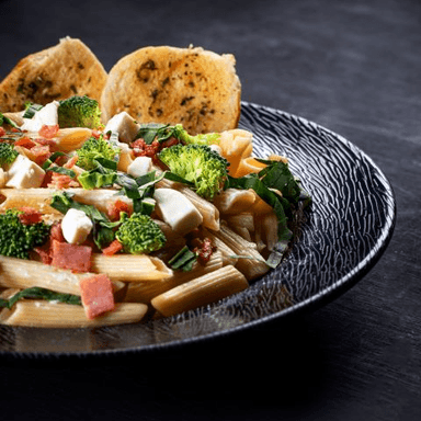 Arma tu Pasta con 8 Ingredientes