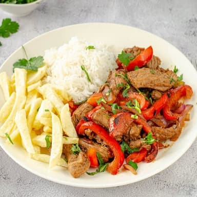 Lomo saltado de carne