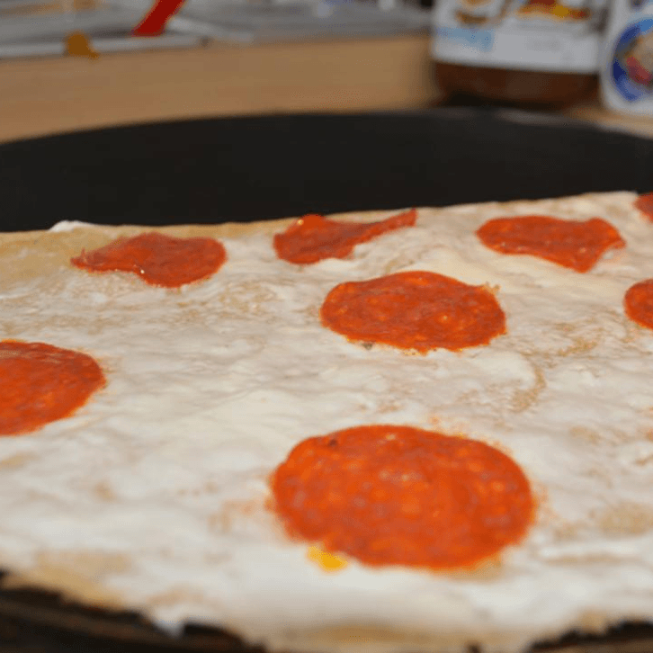 Crepa de Queso Philadelphia con Pepperoni