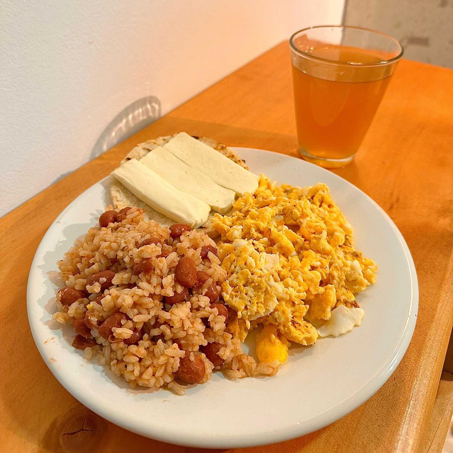 Desayuno con Calentado