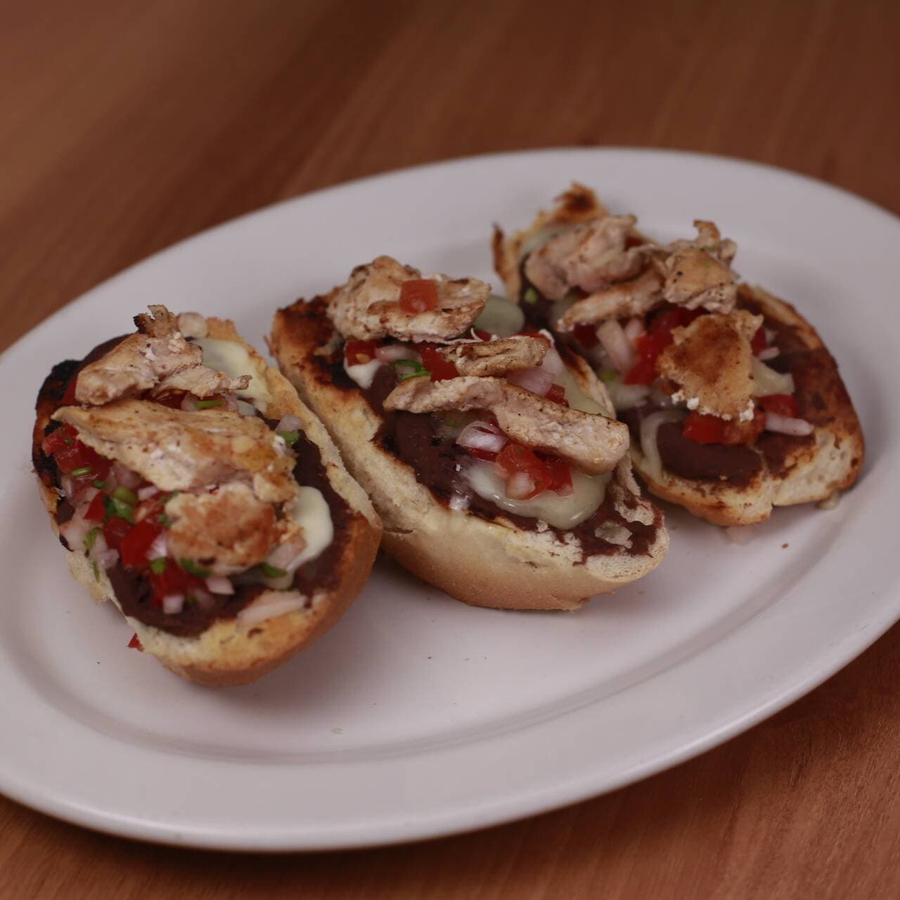 Molletes con Arrachera