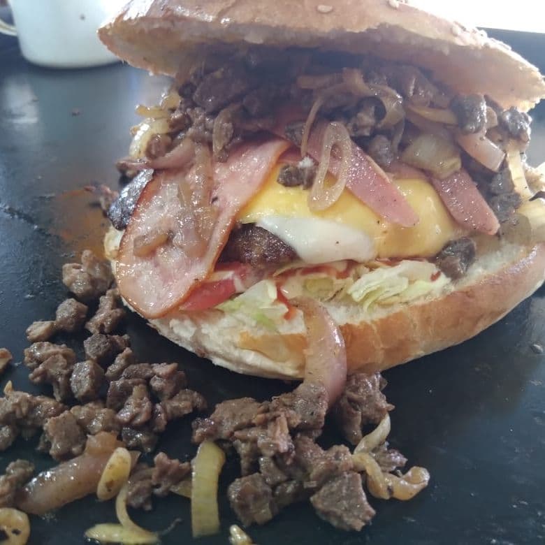 Hamburguesa Mega de Carne al Pastor