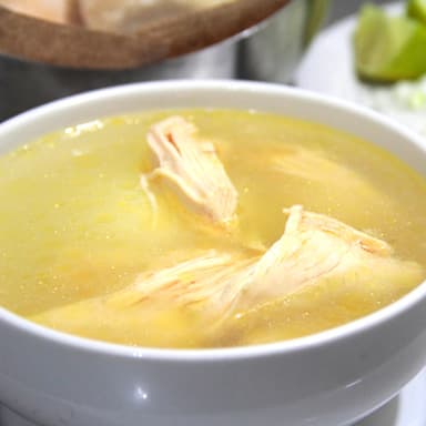 Caldo de Pollo