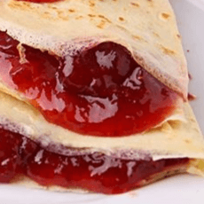 Crepa de Mermelada de Fresa con Queso Philadelphia