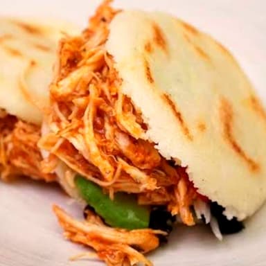 Arepa con Pollo