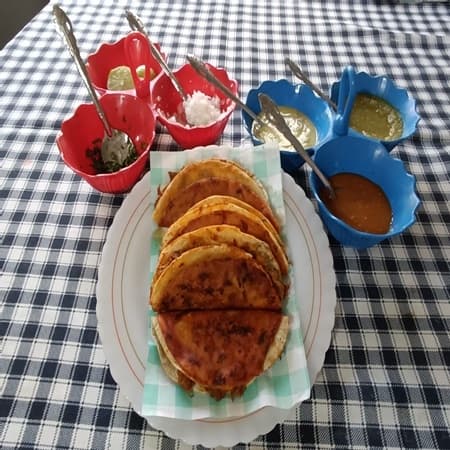 Combo 4 Tacos suaves + Consome