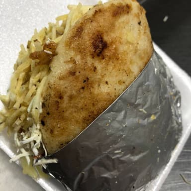 Arepa suiza al carbón