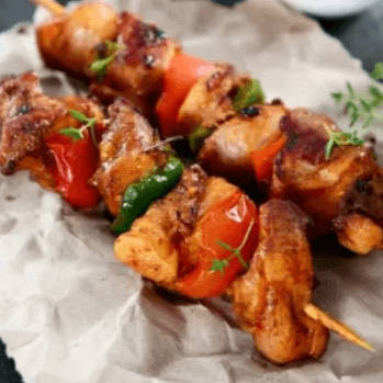 2 Pinchos + Papas Fritas