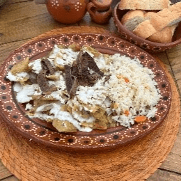 Chilaquiles Verdes con Complemento a Elegir