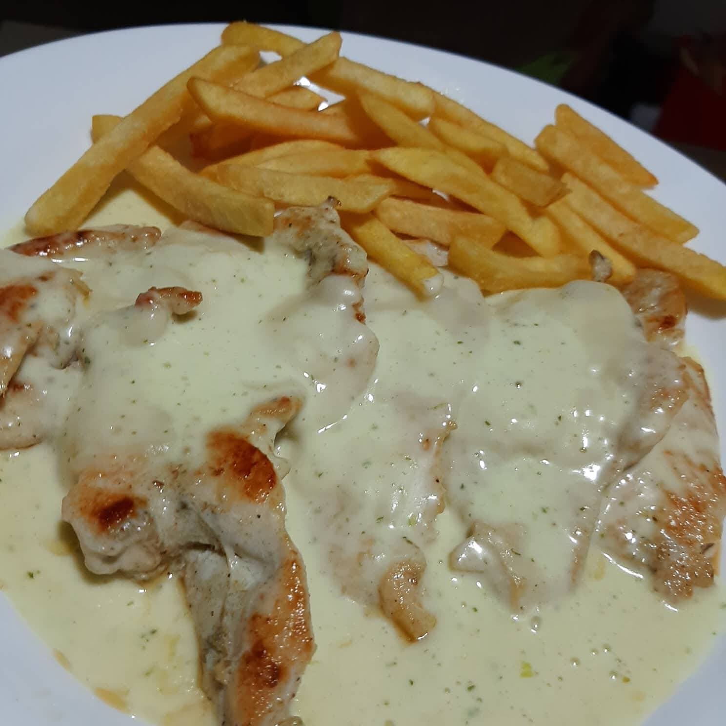 Pechuga en Salsa Bechamel