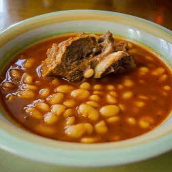 Frijoles Blancos con Costilla de Cerdo