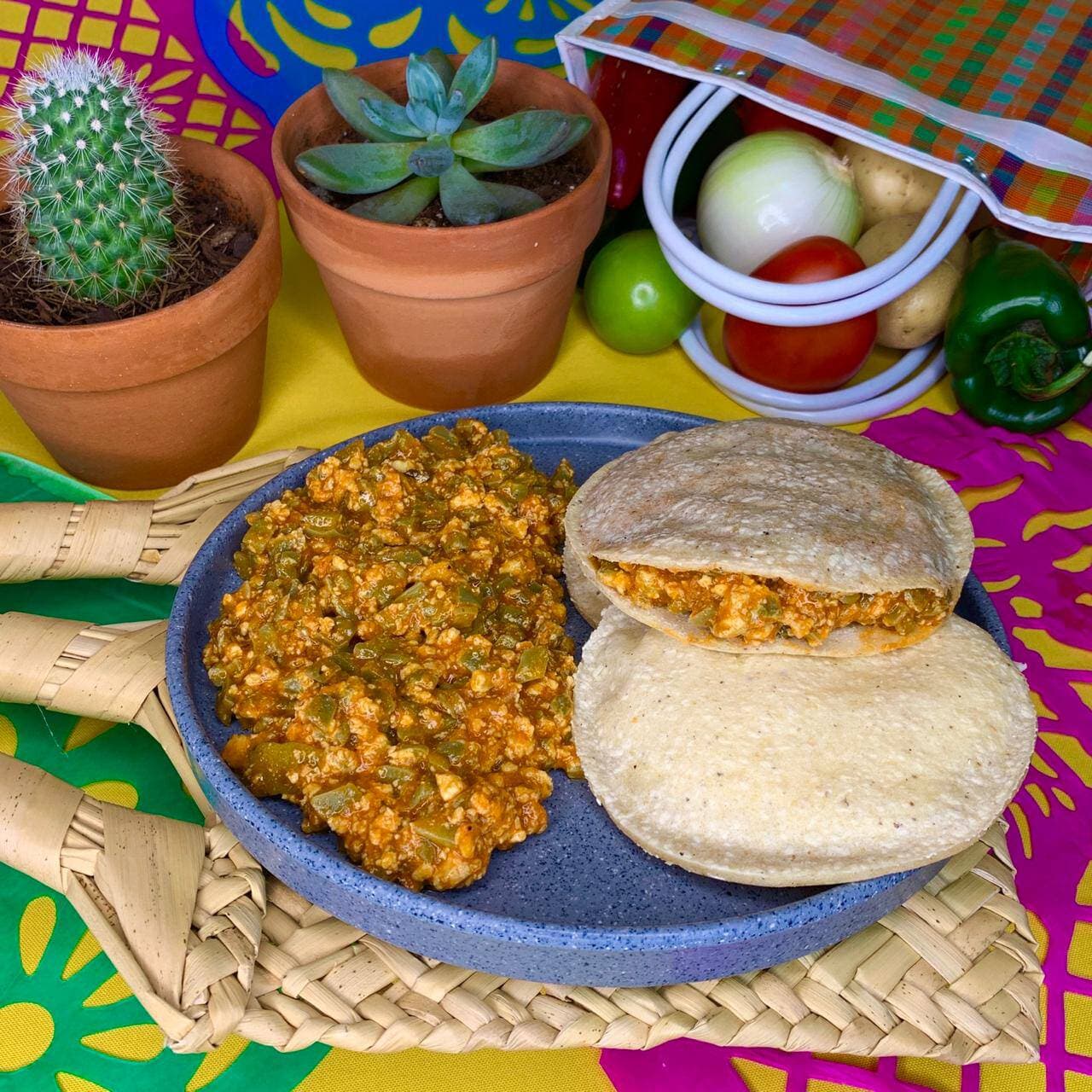 Gordita De Maíz Huevo Rojo