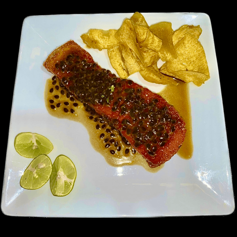 Salmón Bañado en Salsa de Maracuyá
