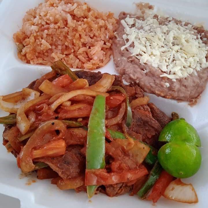 Bistec a la mexicana en su jugo
