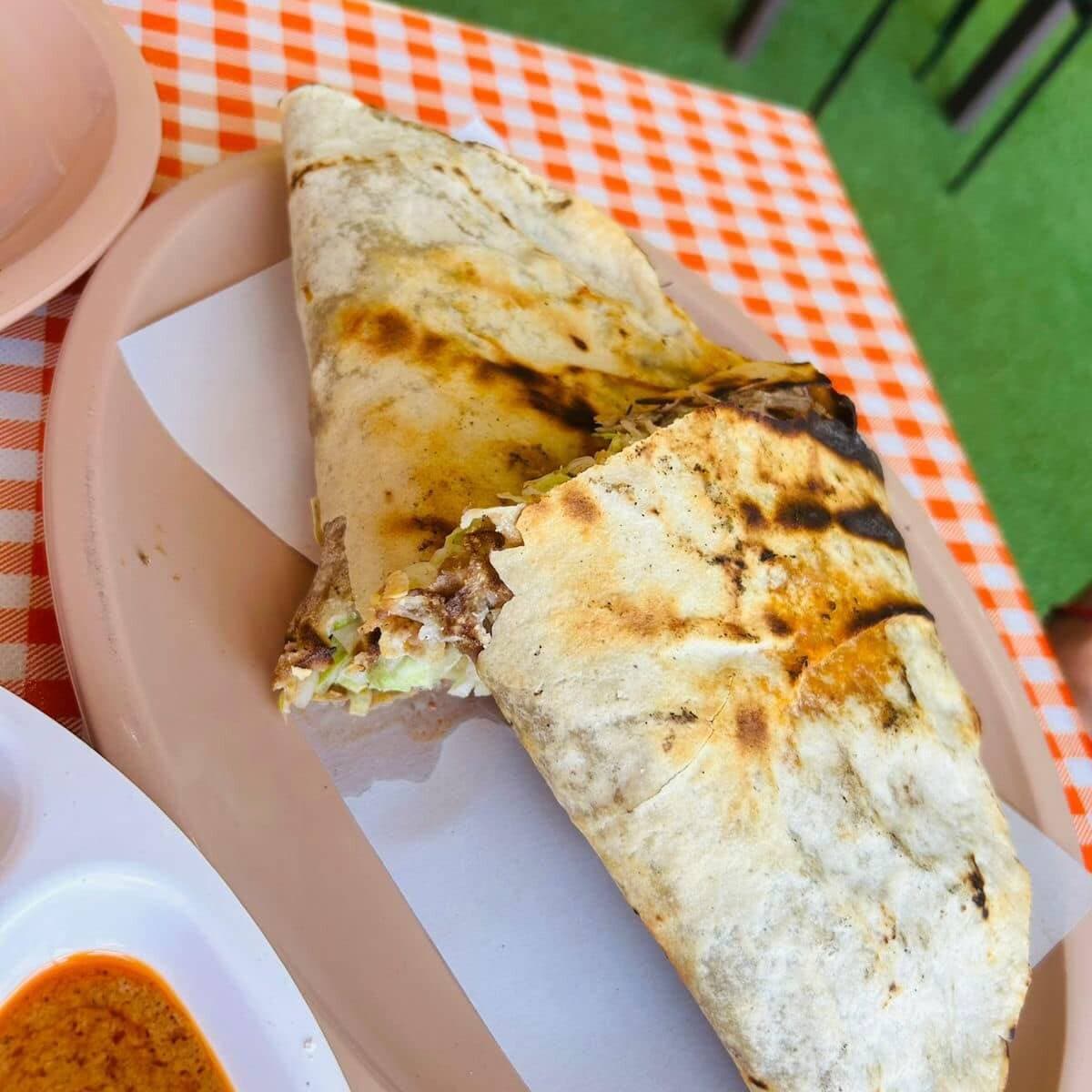 Tlayuda Normal de Adobada