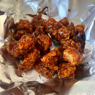 12pzas Boneless BBQ C/ PAPAS FRITAS
