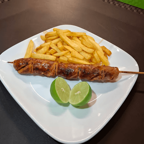 Longaniza de Pierna de Cerdo con Papas Francesa