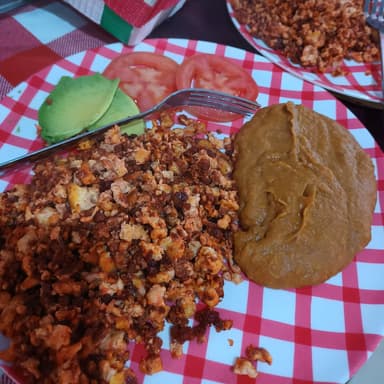 Orden de Huevo con Chorizo *