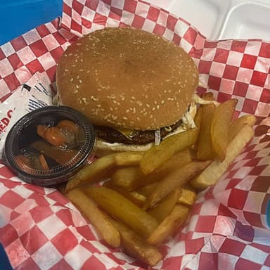 Hamburguesa de Arrachera con Papas Fritas