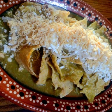 Chilaquiles con Pollo