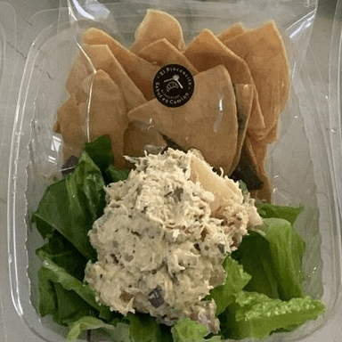 Ensalada de Pollo y Totopos