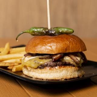 HAMBURGUESA LA TOREADA