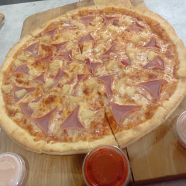 Combo Pizza Hawaiana + Spaghetti