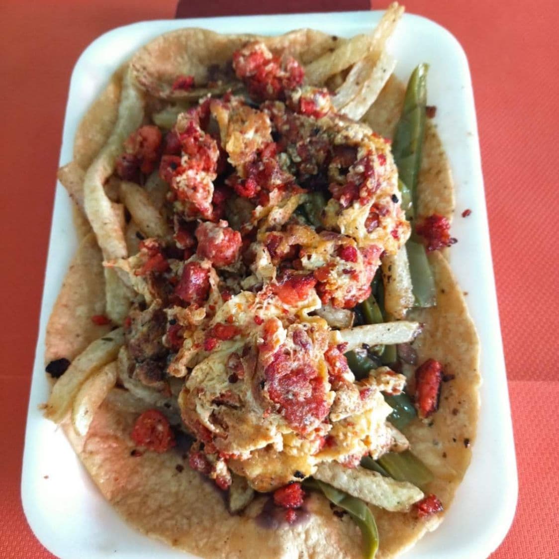TACO DELONGANIZA CON HUEVO
