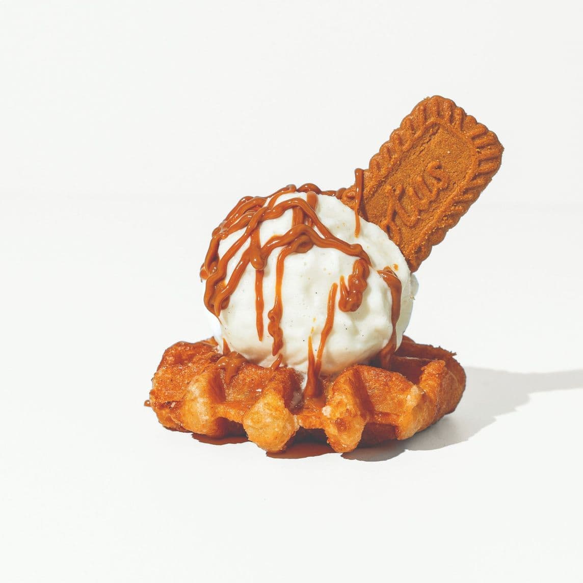 Waffle con helado Lotus